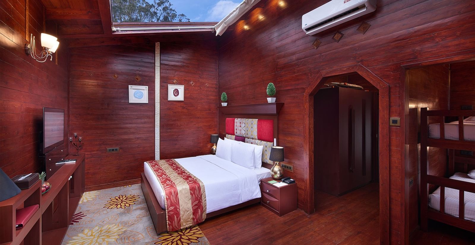 Highland Villa at Accord Highland Ooty with Open to Sky and a double bed